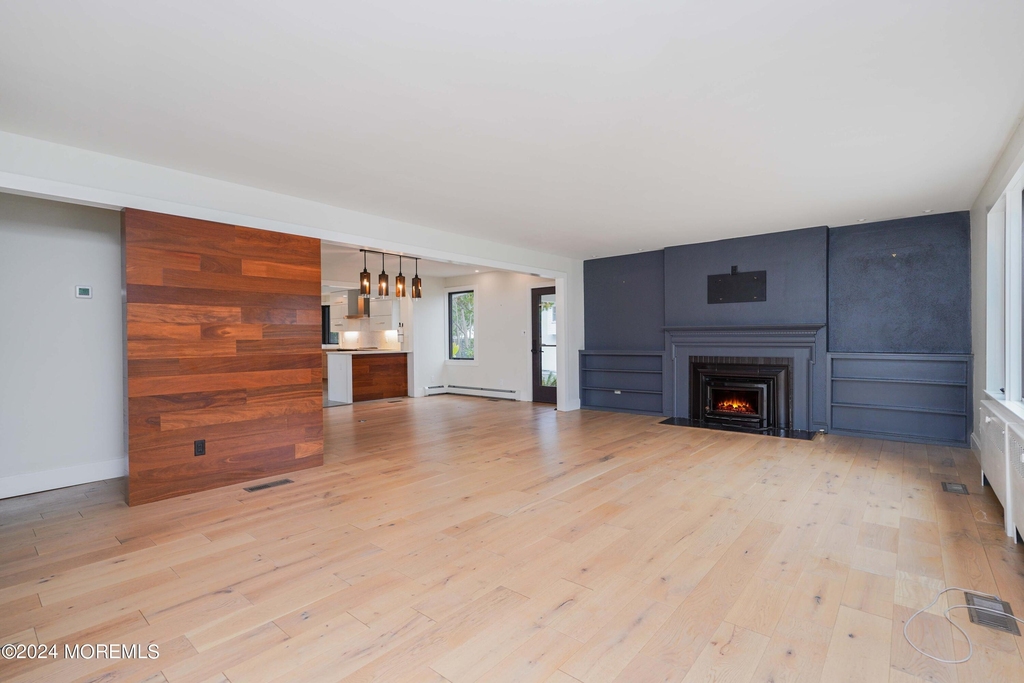 828 Kingston Road - Photo 9
