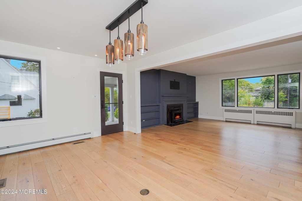 828 Kingston Road - Photo 8