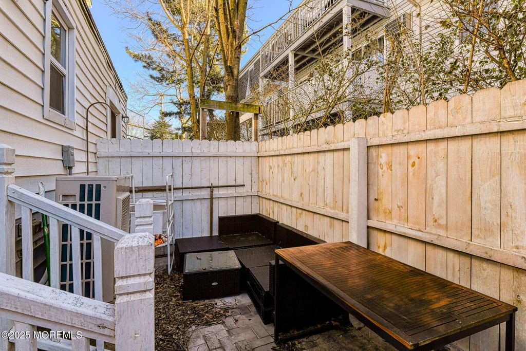 132 1/2 Heck Avenue - Photo 16