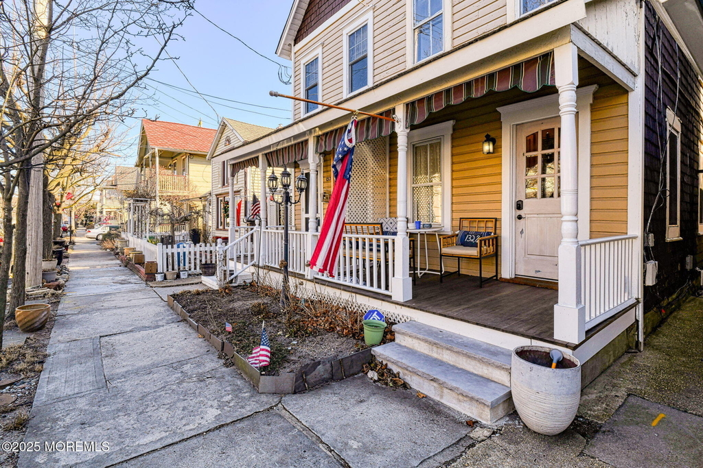 132 1/2 Heck Avenue - Photo 1