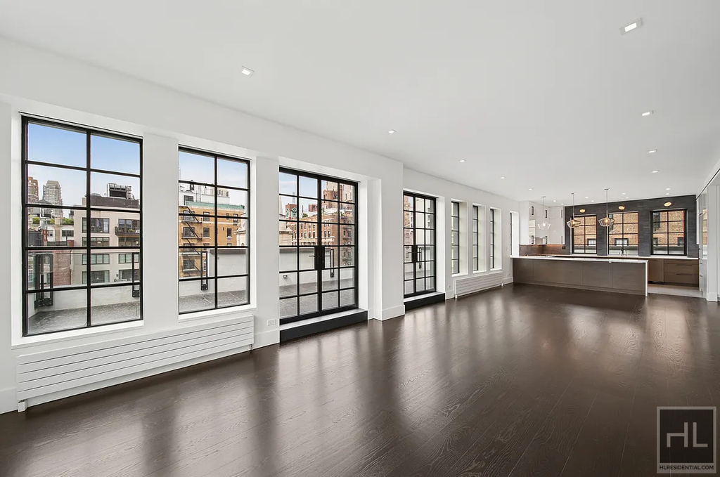 East 80th Street - Photo 10