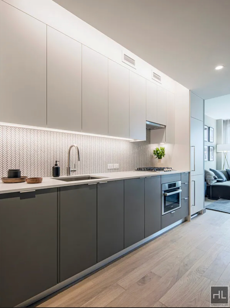 West 28th Street - Photo 5