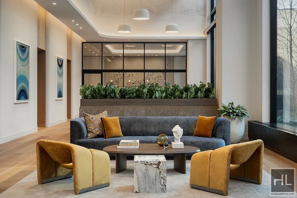West 43rd Street - Photo 11