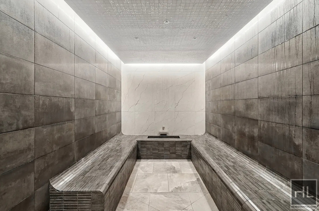 West 43rd Street - Photo 21