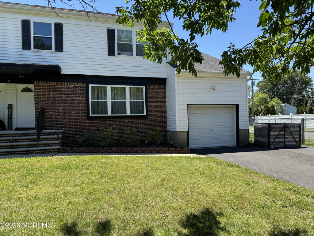 425 Main Street - Photo 0