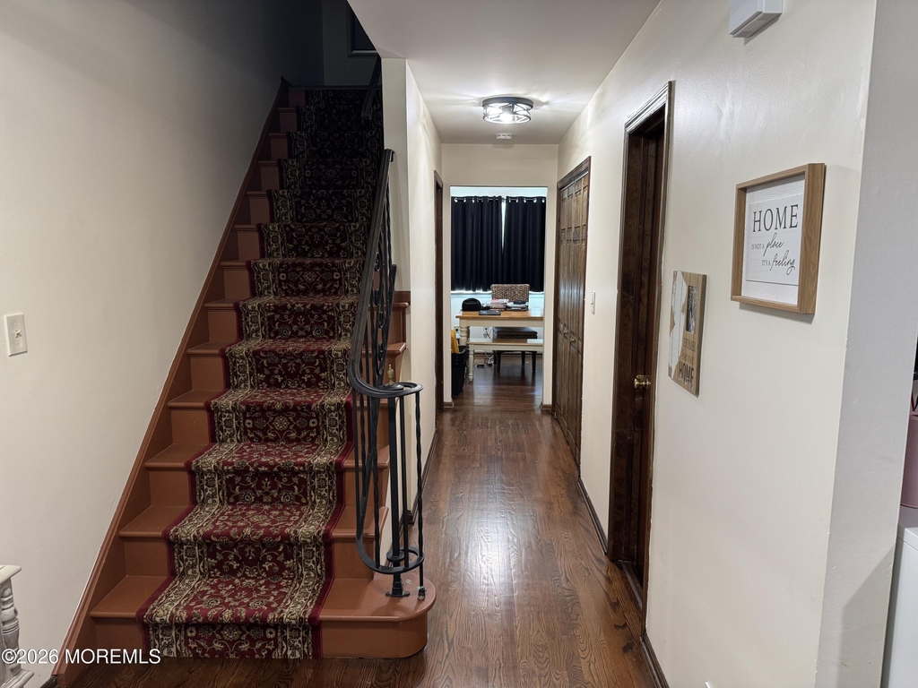 425 Main Street - Photo 2