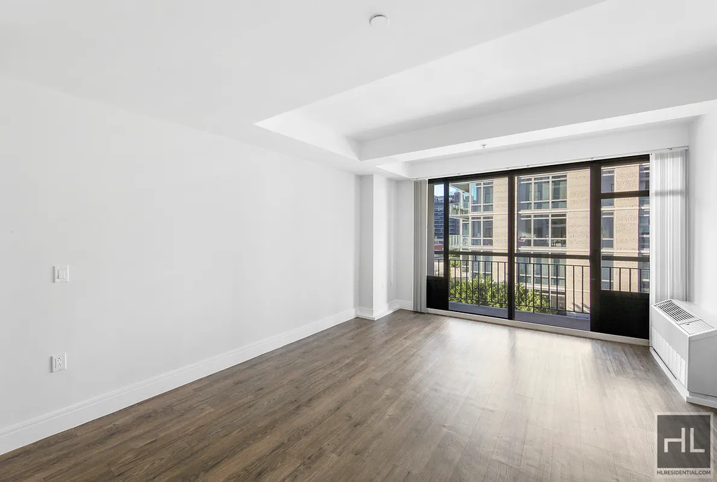 East 91st Street - Photo 1