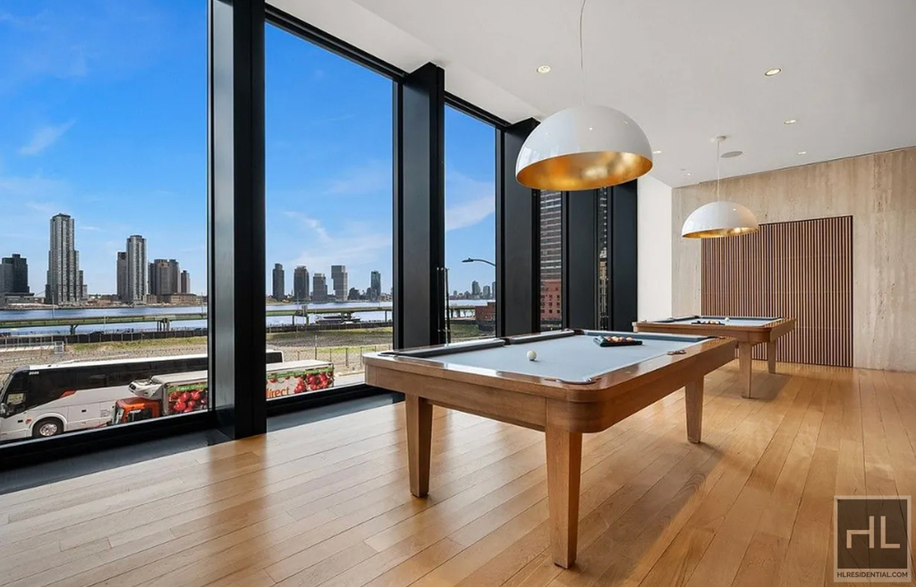 1 Avenue - Photo 8