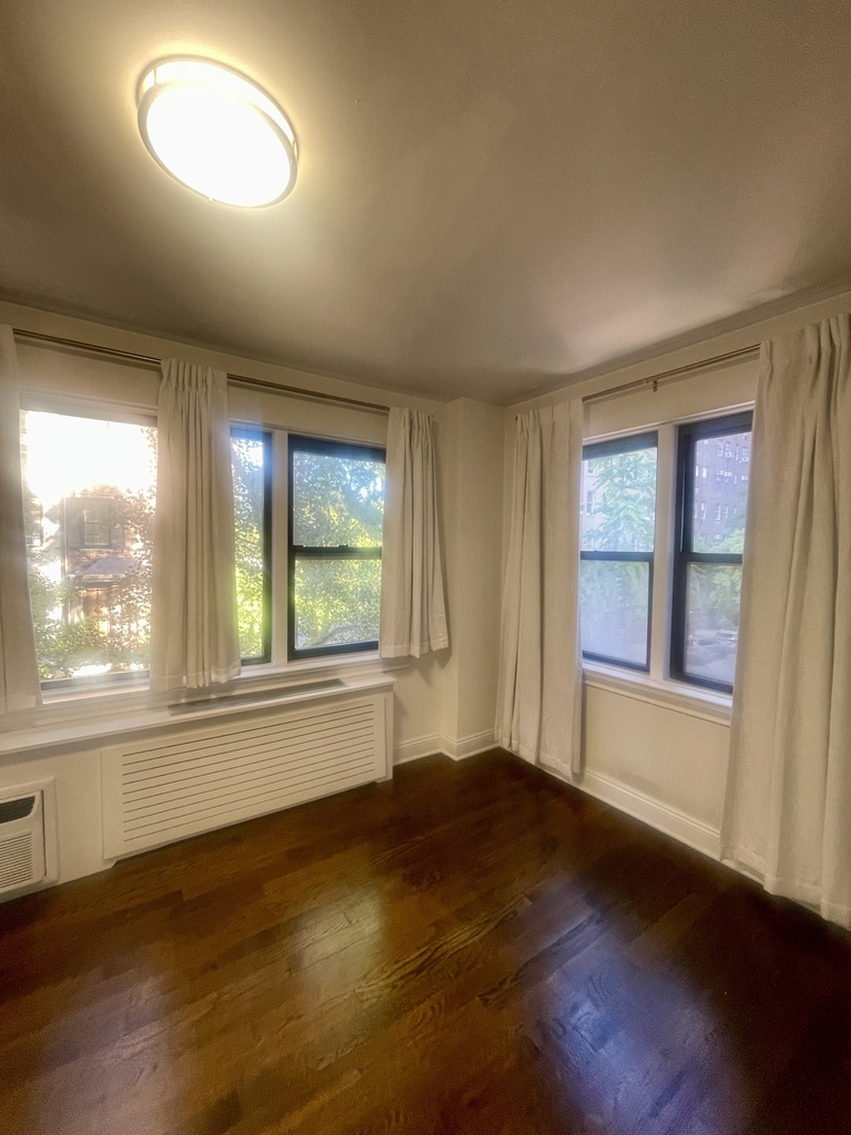 20 Beekman Place, 3D - Photo 2