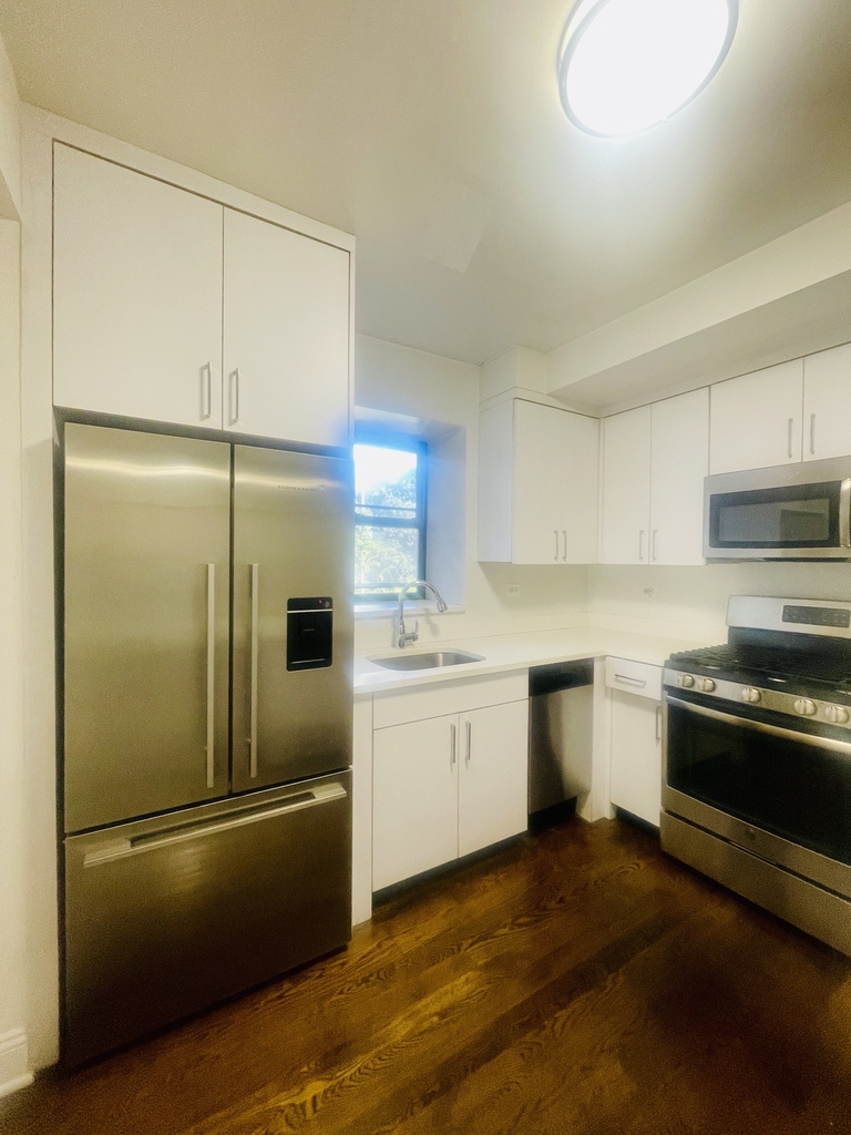 20 Beekman Place, 3D - Photo 8