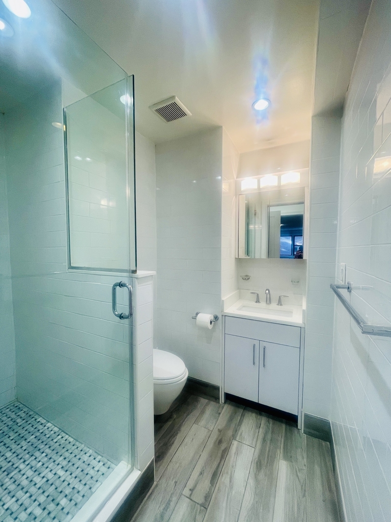 20 Beekman Place, 3D - Photo 15