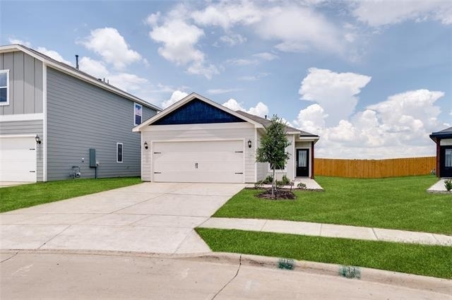 2027 Braveheart Drive - Photo 0
