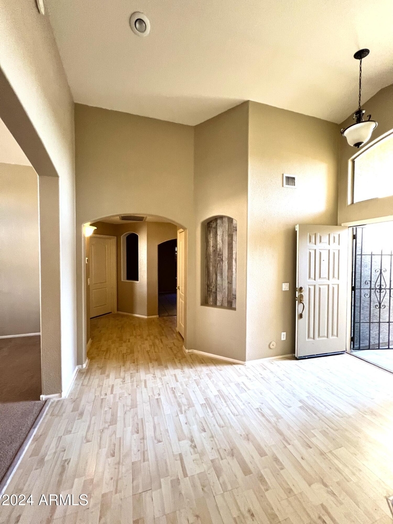 11210 E Pronghorn Avenue - Photo 2