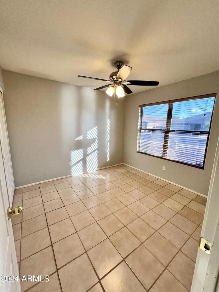 11210 E Pronghorn Avenue - Photo 15