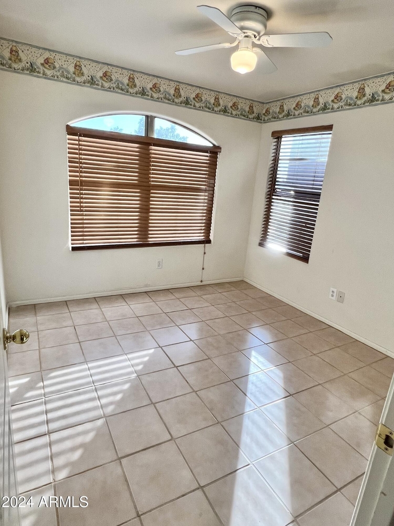 11210 E Pronghorn Avenue - Photo 16