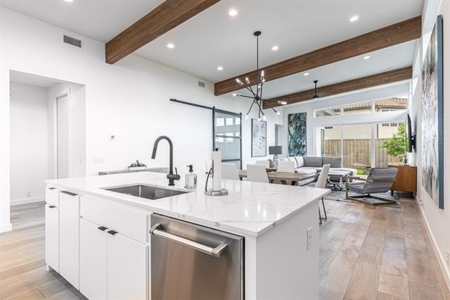 4202 Bonham Street - Photo 4