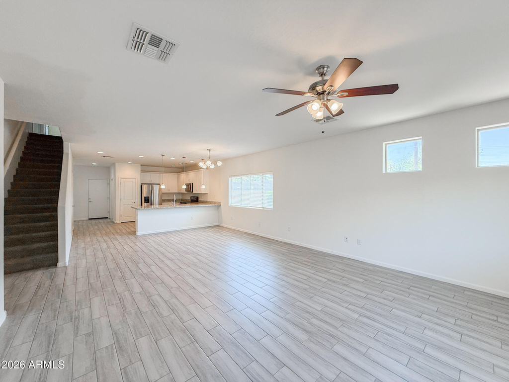 1741 W Pollack Street - Photo 4