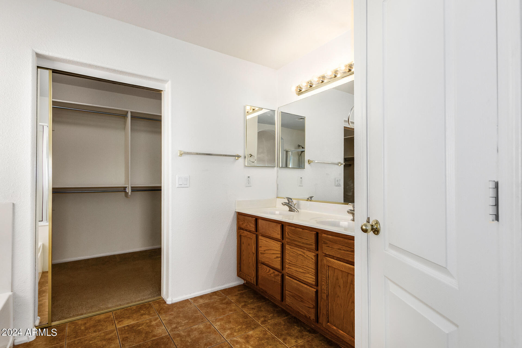 4629 E Augusta Avenue - Photo 31