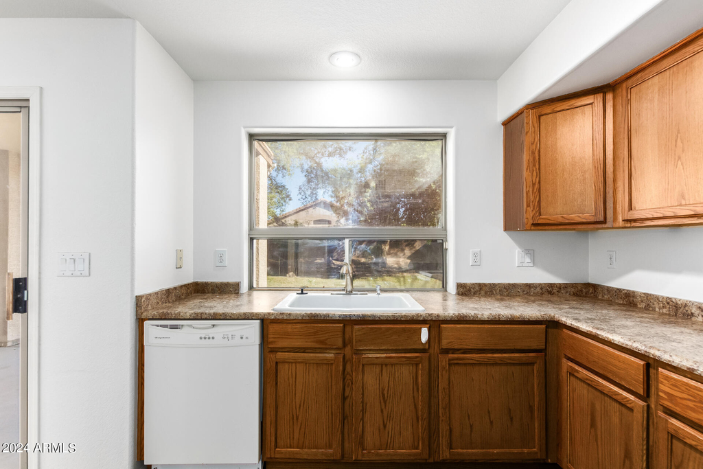 4629 E Augusta Avenue - Photo 23