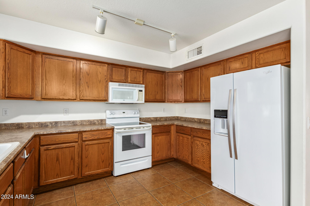 4629 E Augusta Avenue - Photo 22
