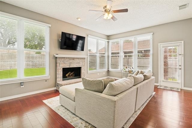 7013 Lo Chalmers Lane - Photo 3