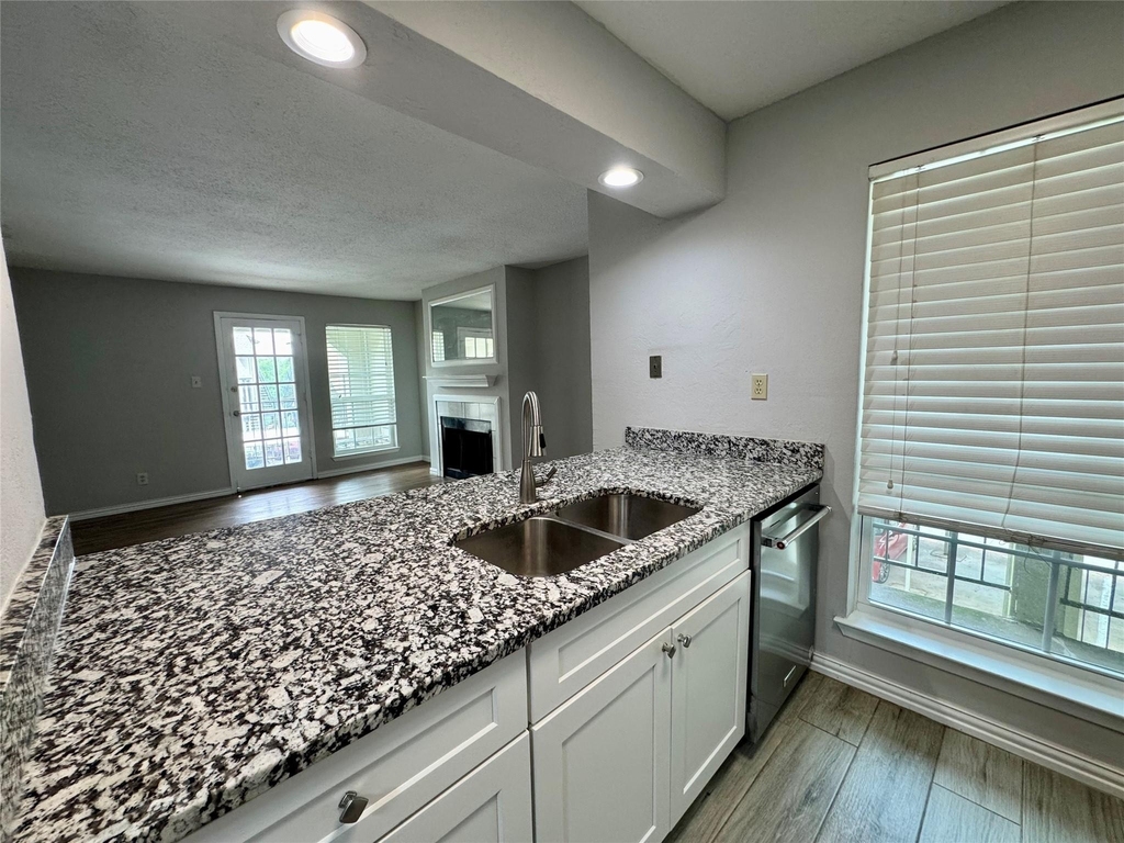 5981 Arapaho Road - Photo 32