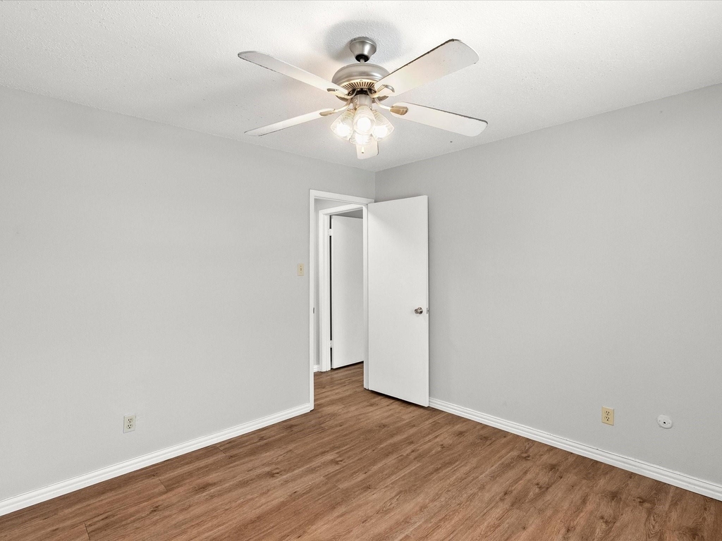 5981 Arapaho Road - Photo 23