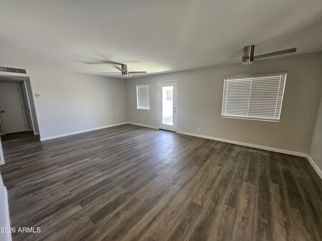 524 W 3rd Place - Photo 5