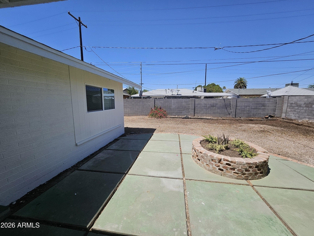 524 W 3rd Place - Photo 17
