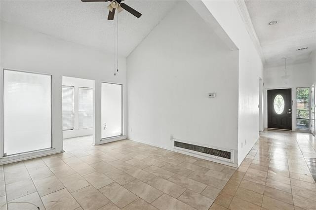 1744 Hartford Drive - Photo 3