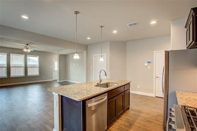 820 Greenford Manor - Photo 9
