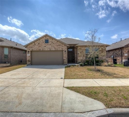 820 Greenford Manor - Photo 0