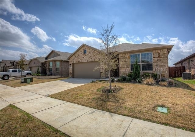 820 Greenford Manor - Photo 1