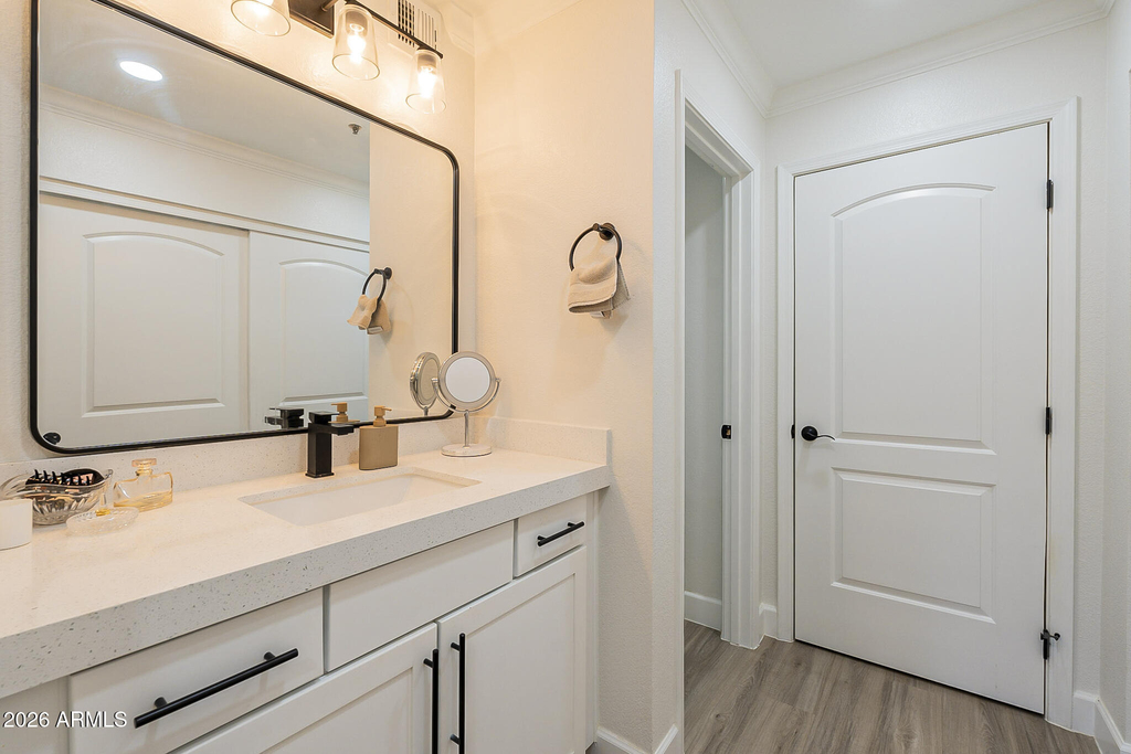 2025 E Campbell Avenue - Photo 7