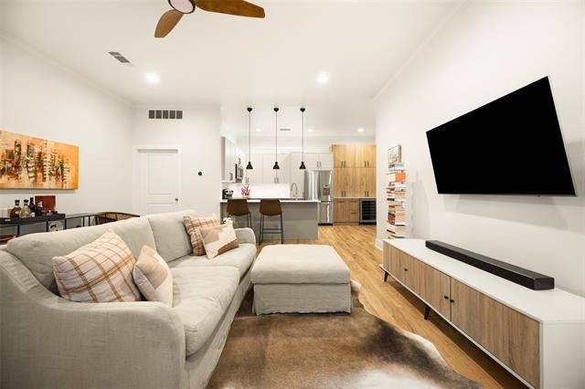 5711 Ross Avenue - Photo 8