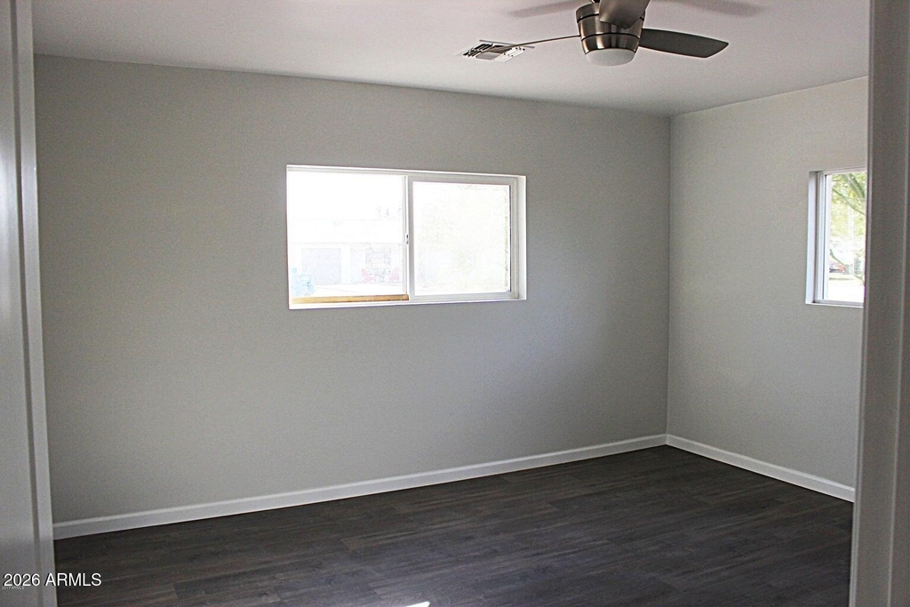 2238 E Mulberry Drive - Photo 8