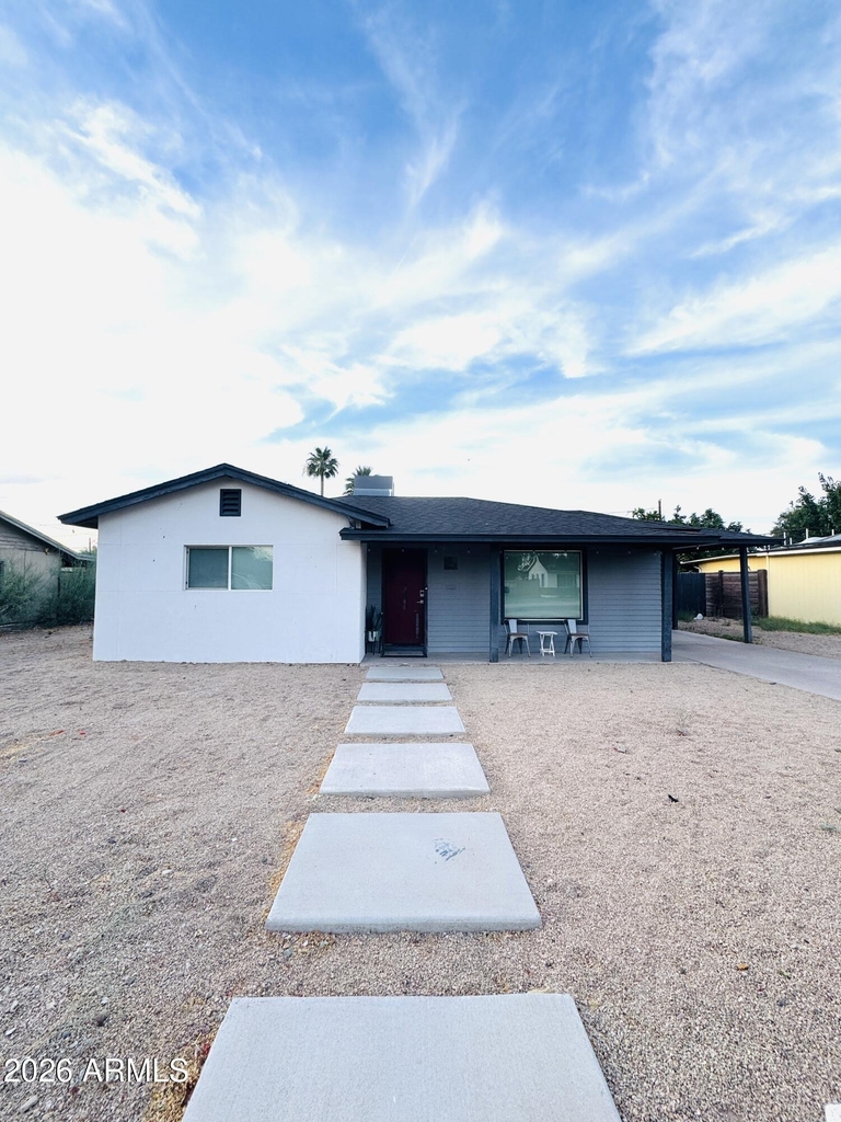 2238 E Mulberry Drive - Photo 0
