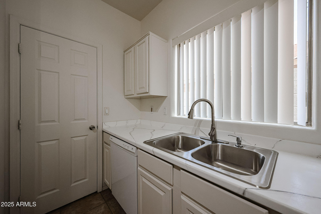 453 N 105th Place - Photo 17