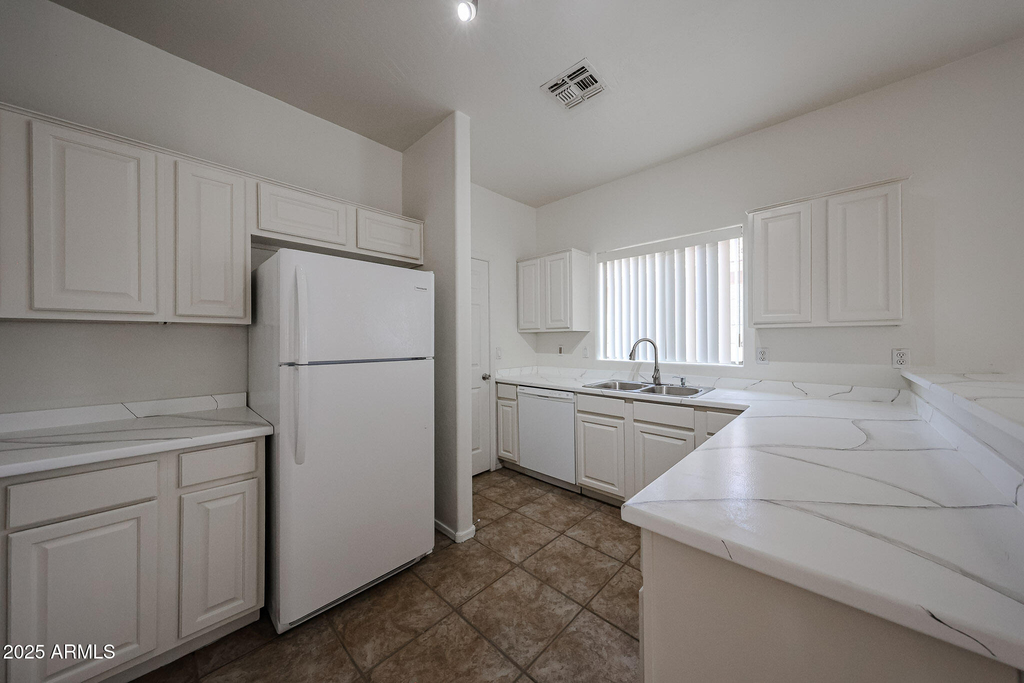 453 N 105th Place - Photo 16