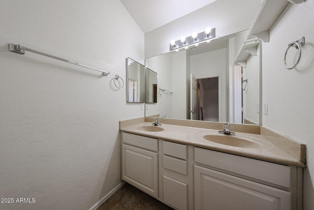 453 N 105th Place - Photo 34