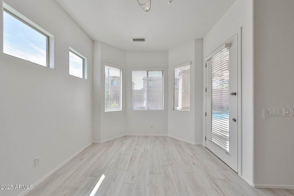 30870 N 125th Drive - Photo 12