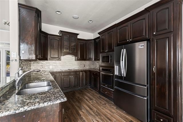 5517 Greenview Court - Photo 9