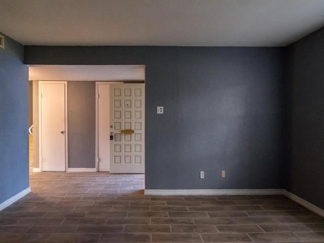 317 Valley Park Drive - Photo 3