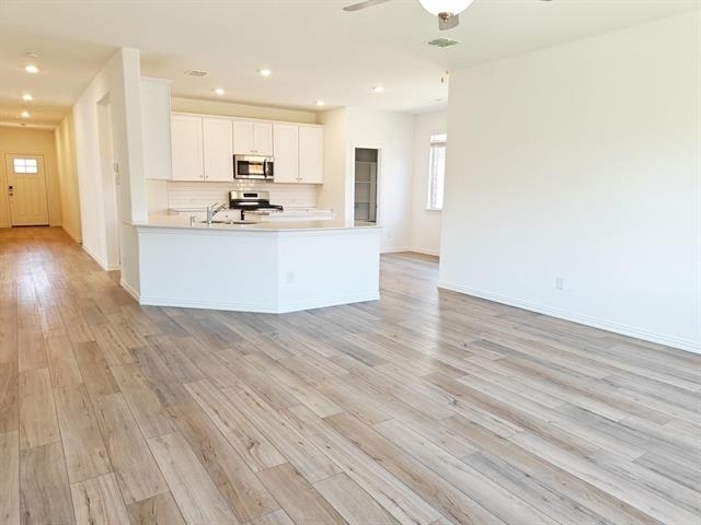 8404 Honeylocust Street - Photo 8