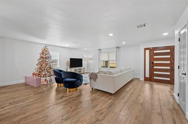 9806 Parkford Drive - Photo 8