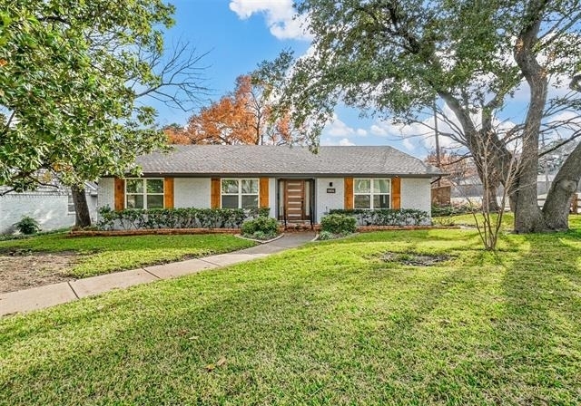 9806 Parkford Drive - Photo 0