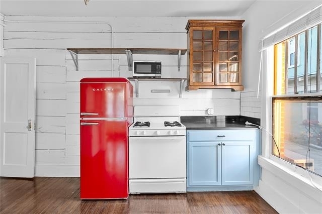 813 May Street - Photo 17