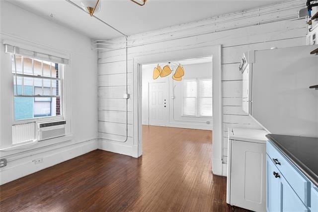 813 May Street - Photo 15