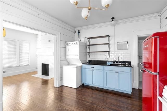 813 May Street - Photo 14