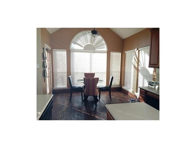 4506 Burnhill Drive - Photo 7